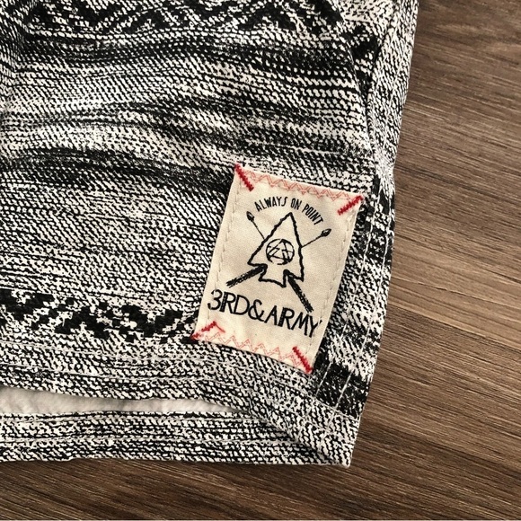 3RD& ARMY Gray White Board Shorts Swim Trunks Men Size 38 - Picture 2 of 9